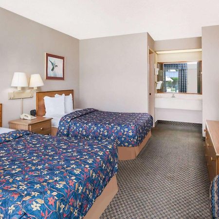 Days Inn By Wyndham Seguin Tx Ngoại thất bức ảnh