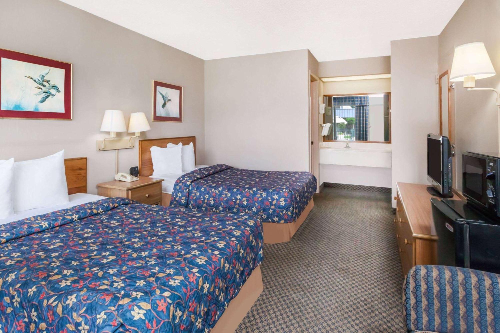 Days Inn By Wyndham Seguin Tx Ngoại thất bức ảnh